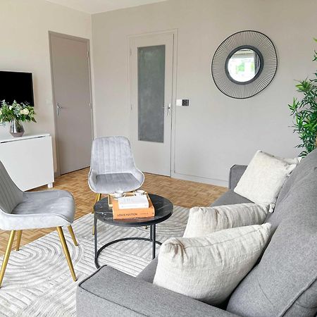 Brand-New Studio With Eiffel Tower View Paris Bagian luar foto