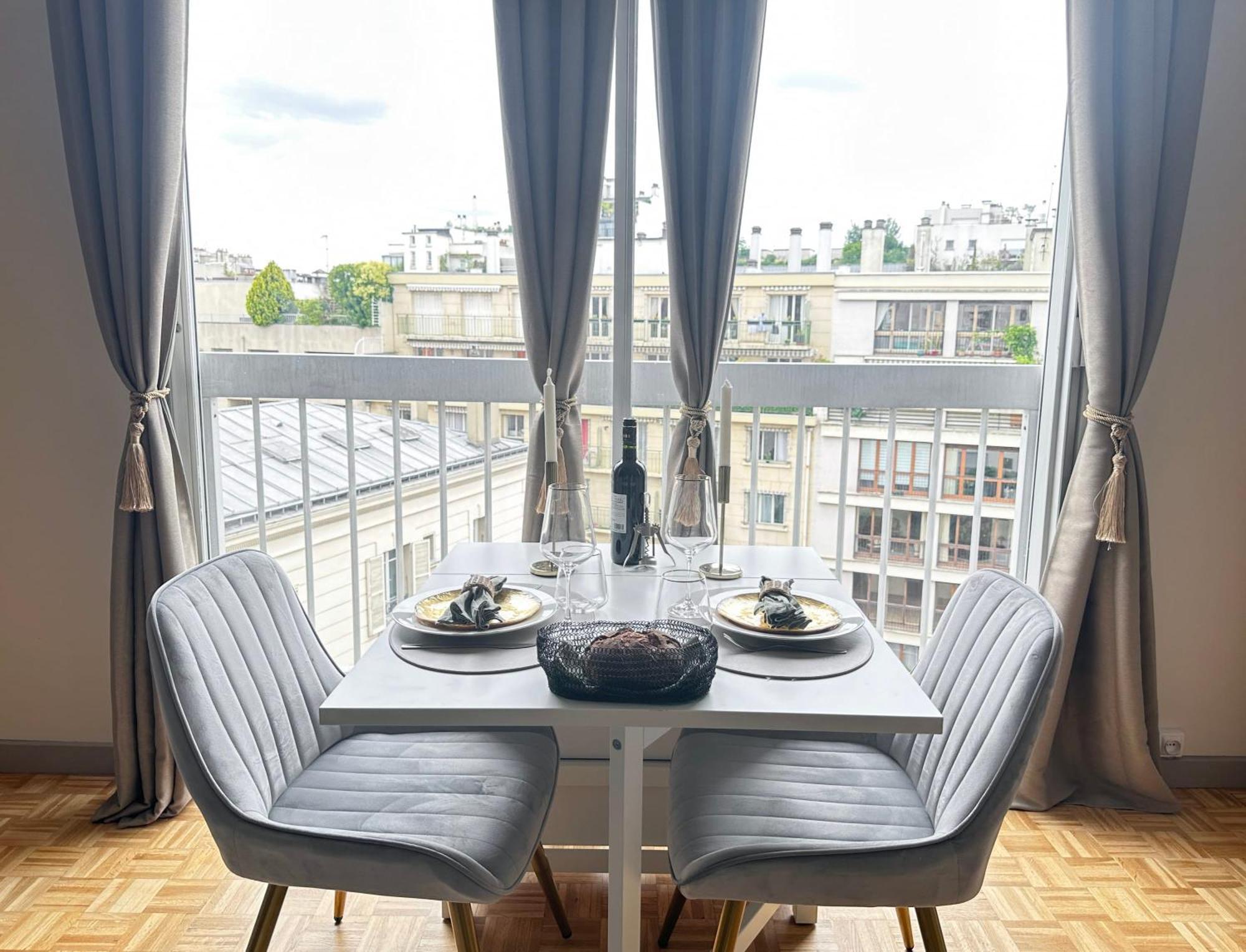 Brand-New Studio With Eiffel Tower View Paris Bagian luar foto